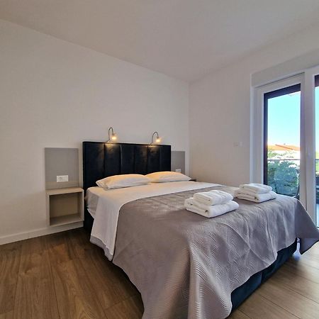 Apartments Okit Водице Екстер'єр фото