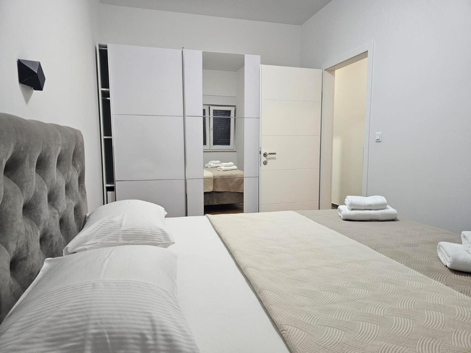 Apartments Okit Водице Екстер'єр фото