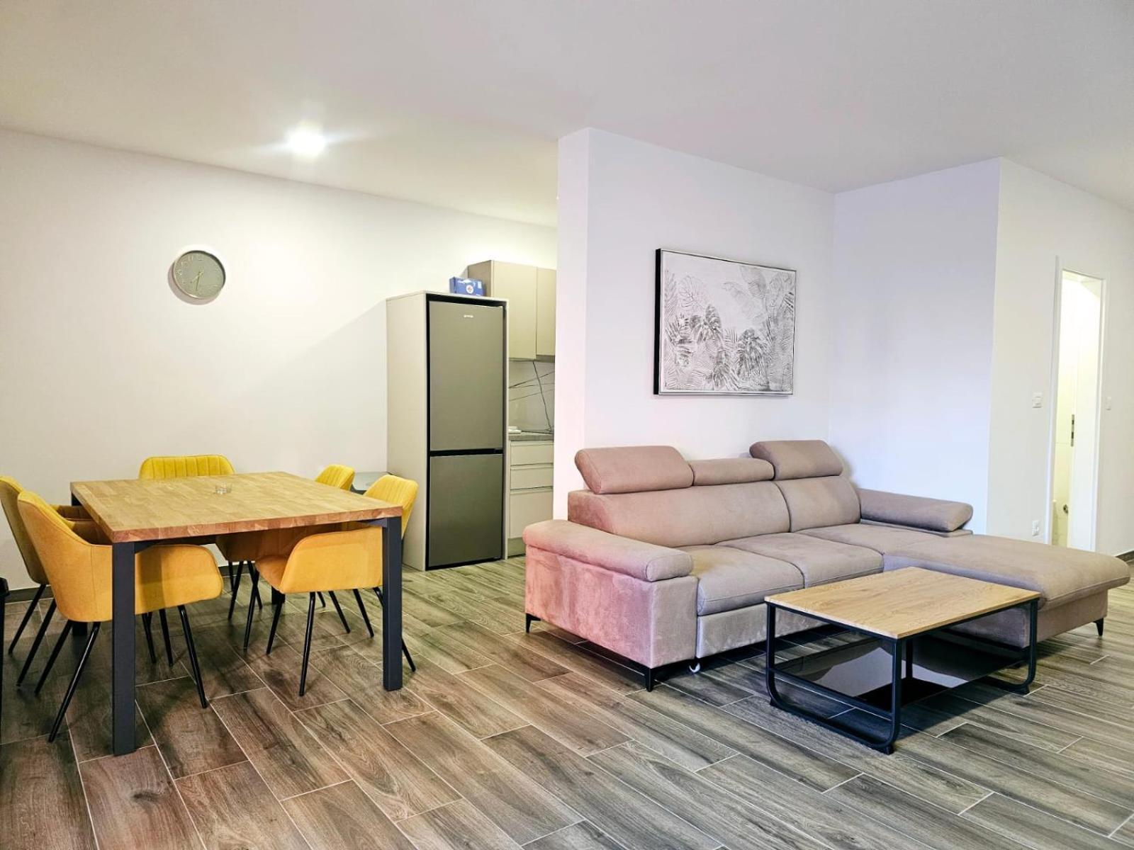 Apartments Okit Водице Екстер'єр фото